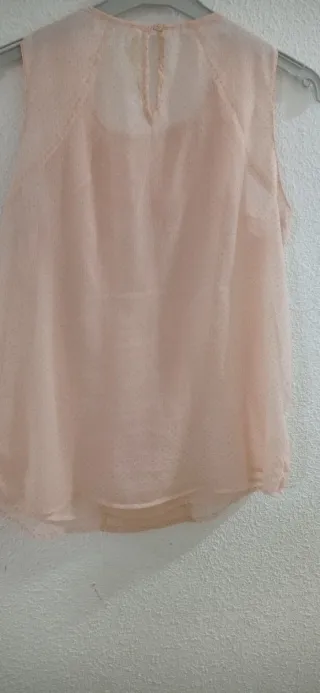 Blusa rosa sin mangas