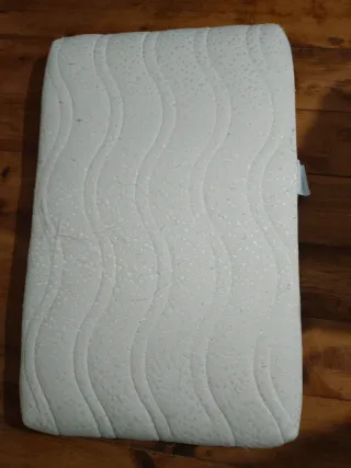 Colchón mini cuna con funda