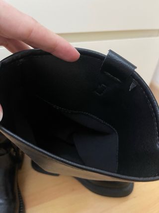 Botas altas negras con hebilla