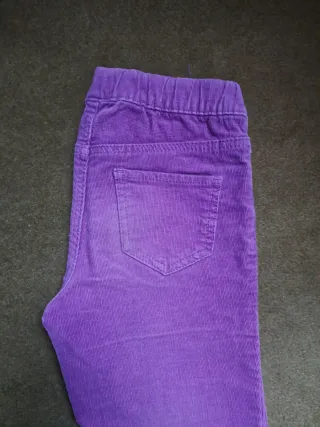 Pantalones campana de pana fina lila para niña