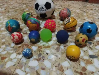 Lote de Pelotas Variadas para Niños