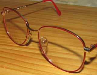 ANTIGUA MONTURA GAFAS BERMEJO. VINTAGE RETRO.