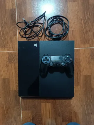 Consola Sony PS4 Negra + Mando y Cables