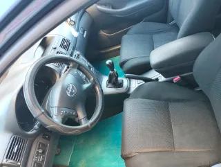 Toyota Avensis 2004