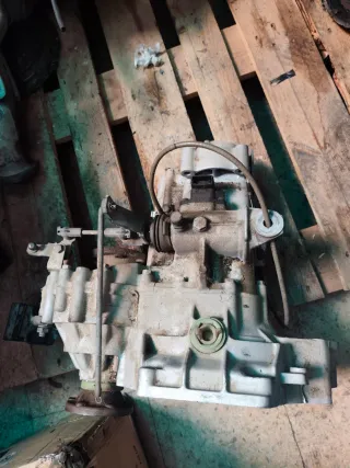 Caja de cambios VW Golf MK1 020