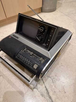 TV Portátil National Antigua