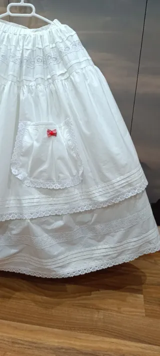 Preciosa enagua de fallera blanca 87cm
