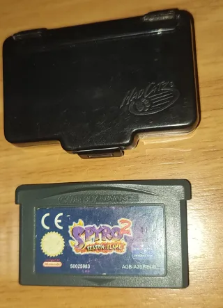 Game Boy Advance SP Azul + Spyro 2 + cargador