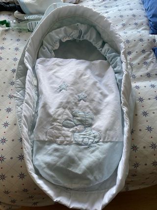 Serón de bebé con ruedas y accesorios. No envios