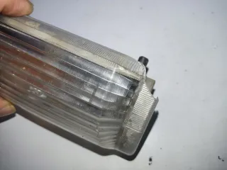 Farolim Pisca Nissan Patrol Y260 lado direito.