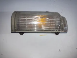 Farolim Pisca Nissan Patrol Y260 lado direito.