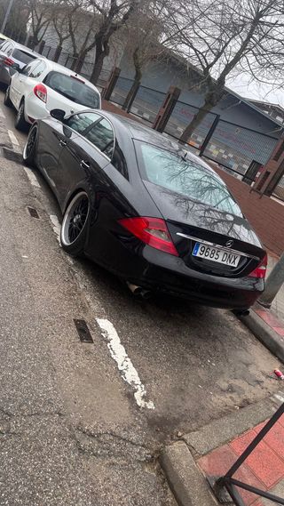 Mercedes-Benz Clase CLS CAMBIO POR 5 PLAZAS