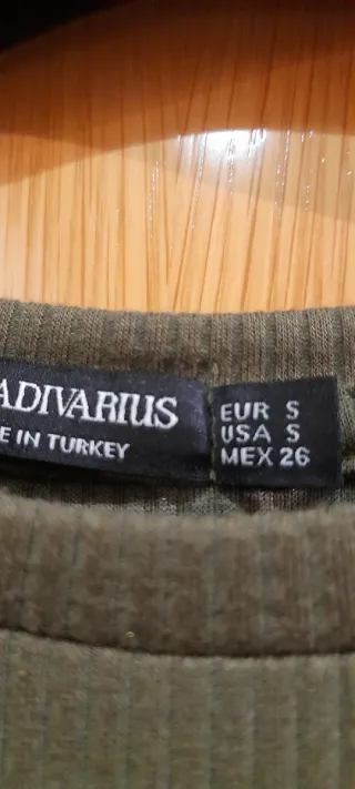 118.-Vestido midi verde caqui Stradivarius