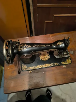 Máquina de coser Singer antigua