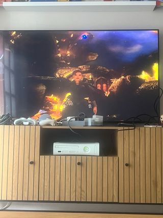 Consola Xbox 360 20GB. Con mandos y juegos.