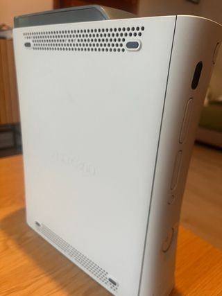 Consola Xbox 360 20GB. Con mandos y juegos.