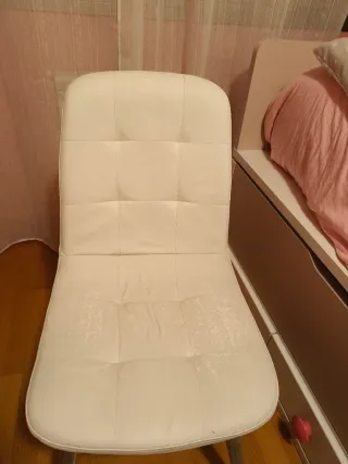 Silla polipiel blanca