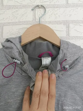 Chaqueta Quechua Gris Talla XXL Nueva