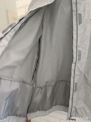 Chaqueta Quechua Gris Talla XXL Nueva