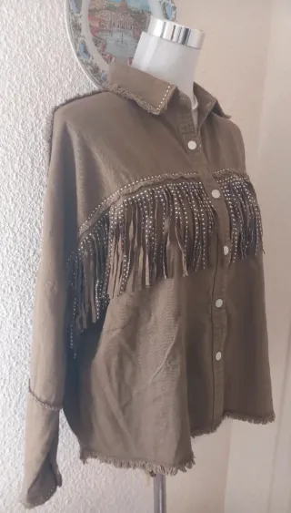 Sobrecamisa Zara Verde Oliva con Flecos
