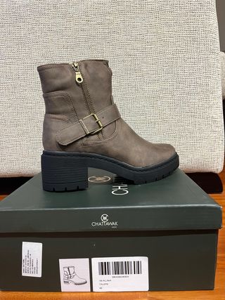 Botines Chattawak Marrones T40 nuevos