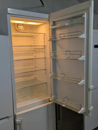 NEVERA LIEBHERR COLOR BLANCO