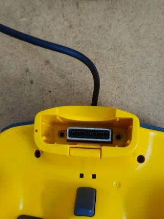 Mando N64 Amarillo Nintendo sin drif