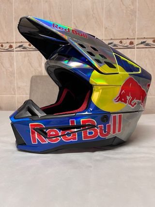 Capacete alpinestars sm5 com gráficos redbull
