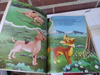 EL PERRO Y EL LOBO / EL CUERVO Y EL ZORRO (CUEN...