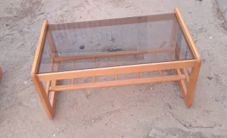 2 Mesas auxiliares madera y cristal