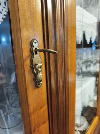 Cristaleira / Aparador Madeira Maciça