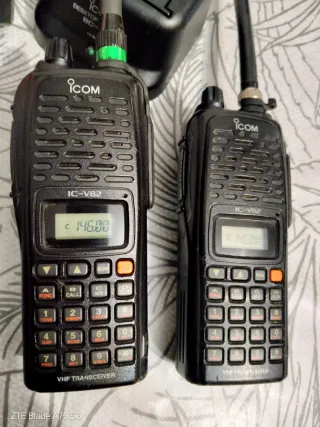 Radio Walkie Icom IC - V82