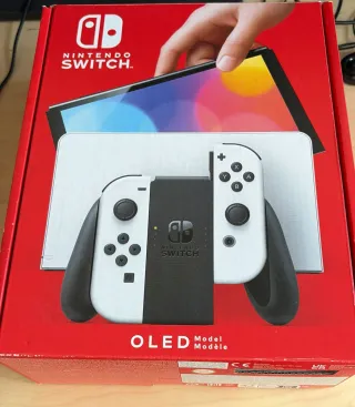 CONSOLA NINTENDO SWITCH OLED+MANDOS+2FUNDAS+CAJA
