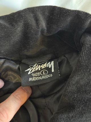 Chaqueta Stüssy negra bordado grande espalda