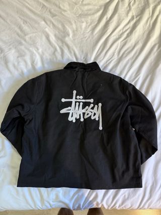 Chaqueta Stüssy negra bordado grande espalda