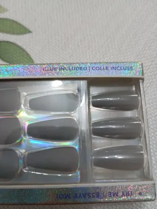 Unhas pretas postiças artificiais