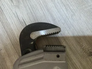 Llave de grifa rothenberger