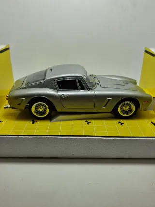 Ferrari 250 GT Berlinetta 61 Jouef Evolution 1:18.