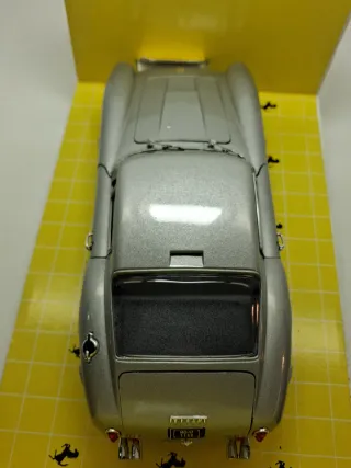 Ferrari 250 GT Berlinetta 61 Jouef Evolution 1:18.