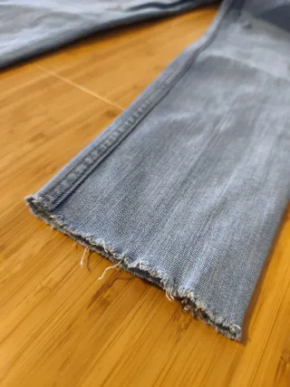 Pantalón vaquero Mango