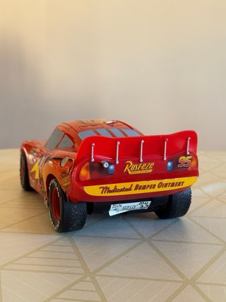 Coche Rayo McQueen grande – Cars Disney Pixar