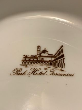 Posacenere in ceramica bianca