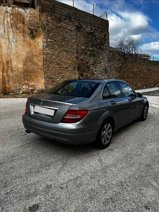 Mercedes C220 CDI Restyling Automático 2011