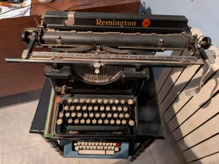 Máquina de Escribir Antigua Remington No. 12