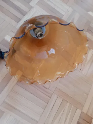 Lámpara de techo antigua