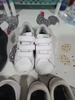 Zapatillas deportivas niño Adidas,talla 30