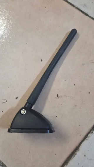 Antenna adesiva per auto