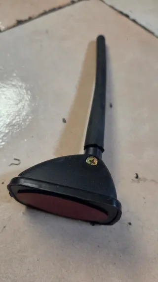 Antenna adesiva per auto