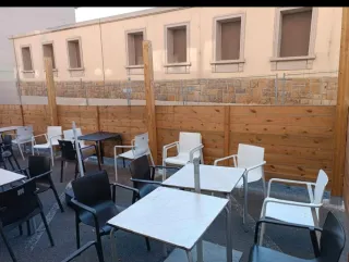 Cierre de terraza de madera tratada para exterior