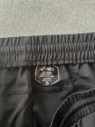 Pantalón Asics original nuevo con etiqueta.